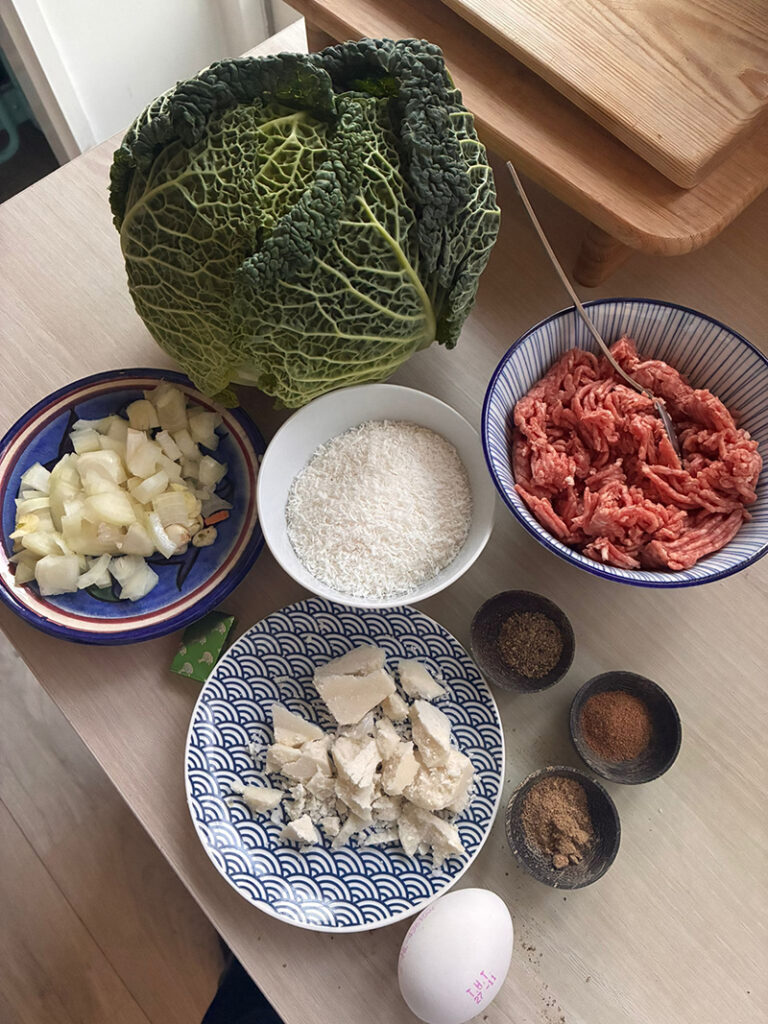 Indonesian cabbage rolls ingredients
