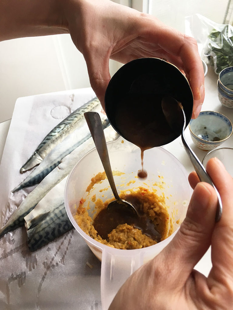Braised Indonesian mackerel (Bau Peapi from Mandar) - Classic ...