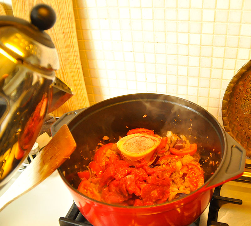 Indische Bruine Bonensoep -schenkel