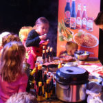 Pisang Susu Kookshow - Burgers Zoo - Istimewa Producties - Burgers Zoo -Bapao maken met kinderen