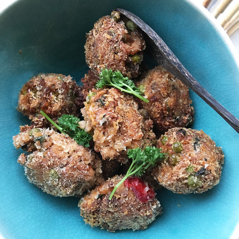 Nasi Balls - Rice Fritters Dutch -Indonesian Style - PisangSusu.com